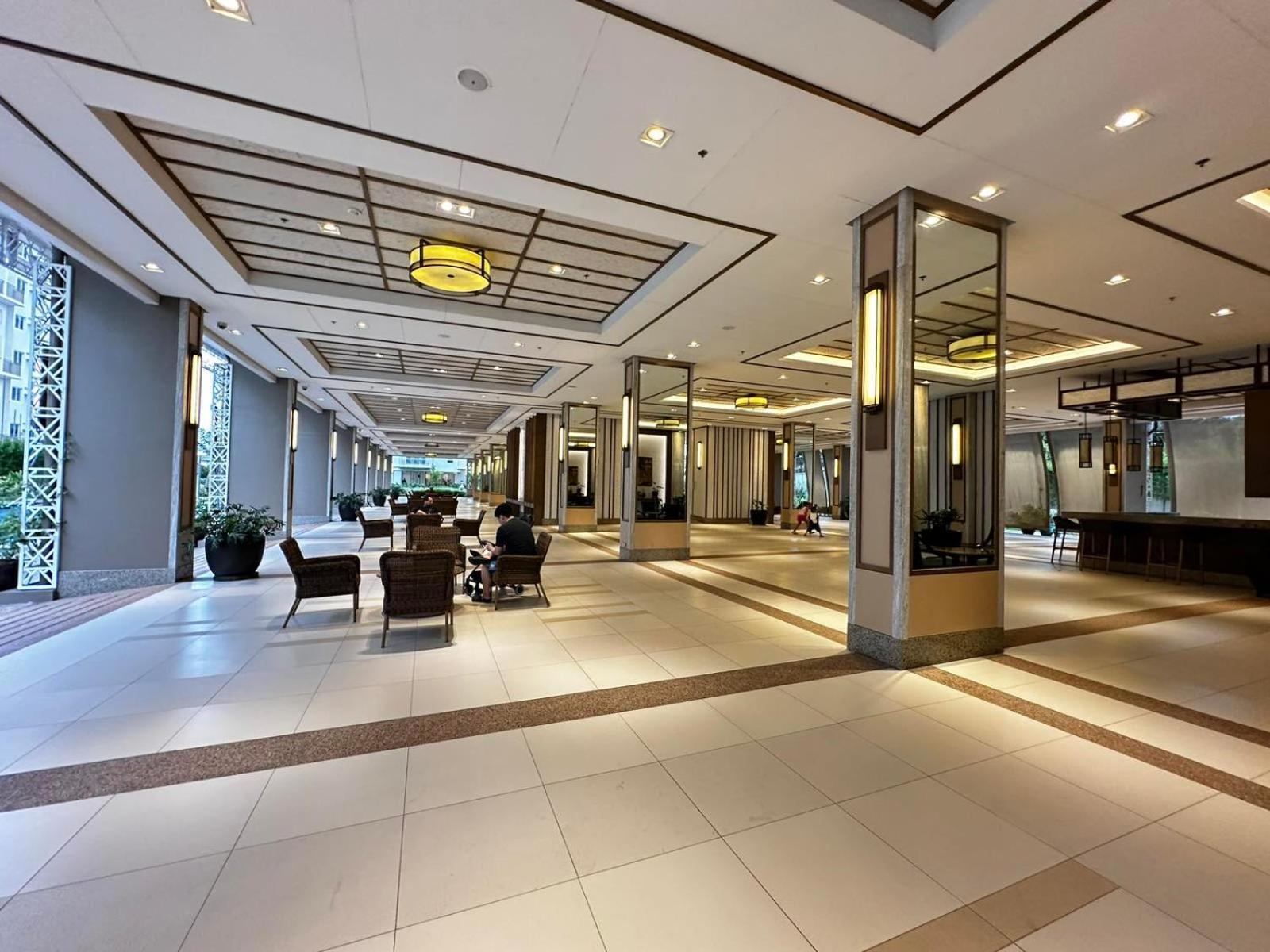 2 Bedroom Condo Unit Near Sm Bf & Naia At The Atherton By Dmci With 2 Balcony Paranaque City Exterior photo