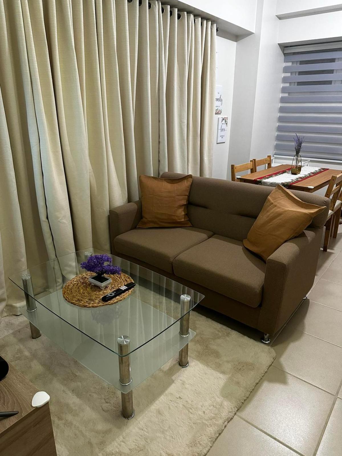 2 Bedroom Condo Unit Near Sm Bf & Naia At The Atherton By Dmci With 2 Balcony Paranaque City Exterior photo