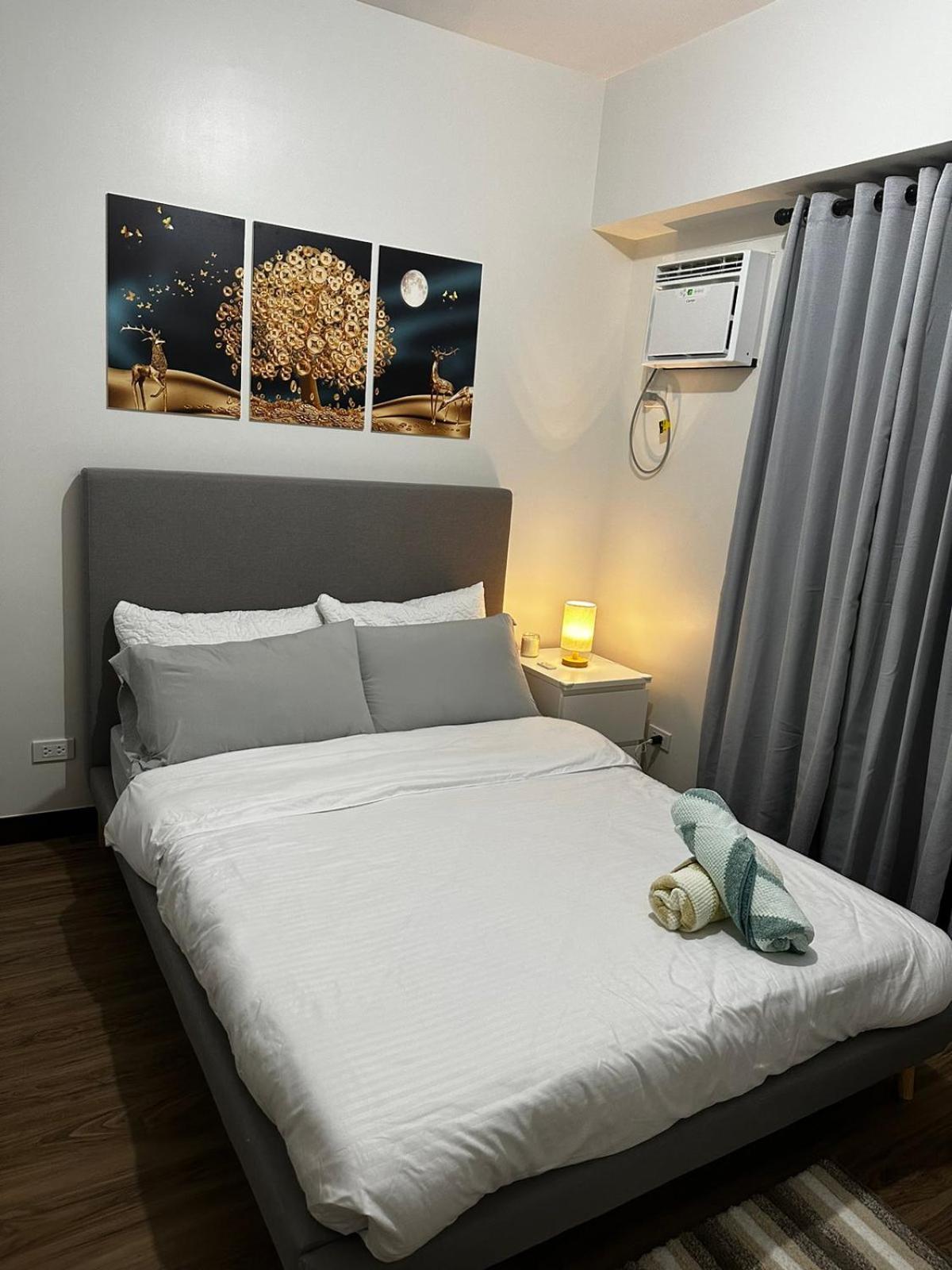 2 Bedroom Condo Unit Near Sm Bf & Naia At The Atherton By Dmci With 2 Balcony Paranaque City Exterior photo